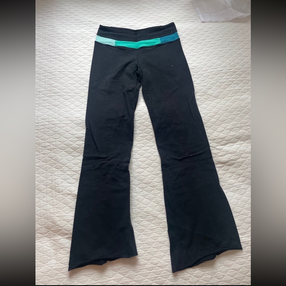 yoga pants
